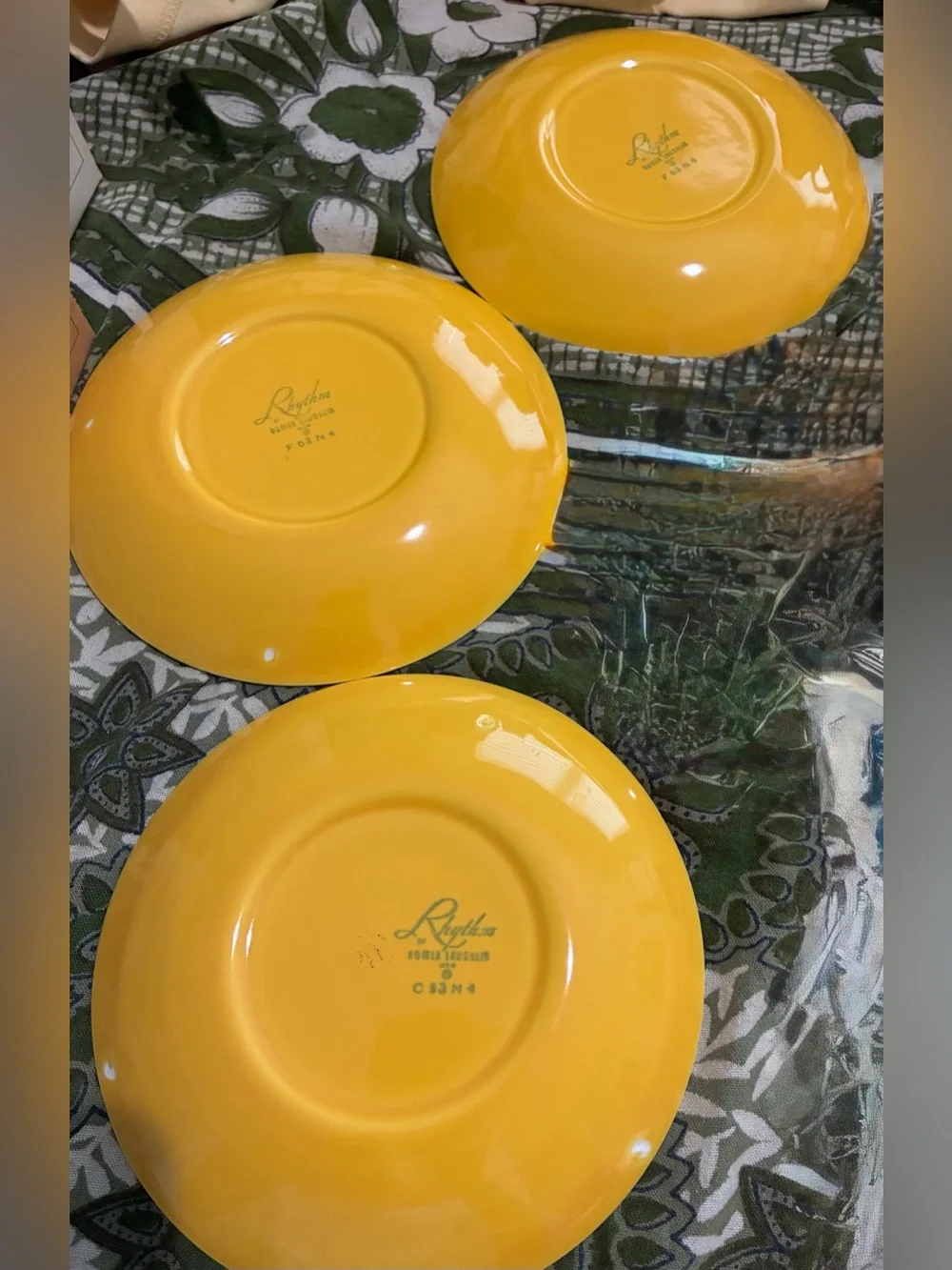 7 Homer Laughlin “Rhythm” Yellow Small Plates. EUC. 6.25” Round. Vintage 1953